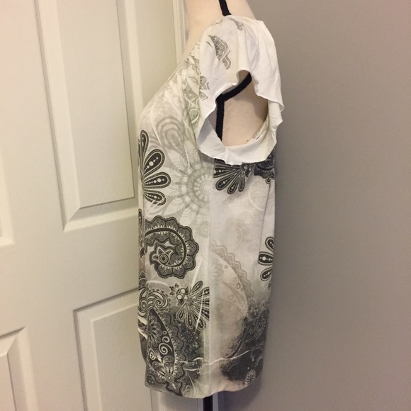 AGENDA Paisley Crinkle Print Flutter Sleeve Tee - Picture 3 of 6